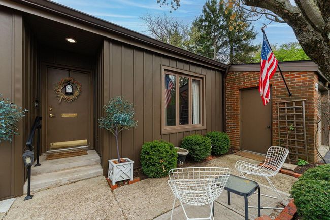 91 Glen Dr, Condo with 2 bedrooms, 2 bathrooms and null parking in Worthington OH | Image 6