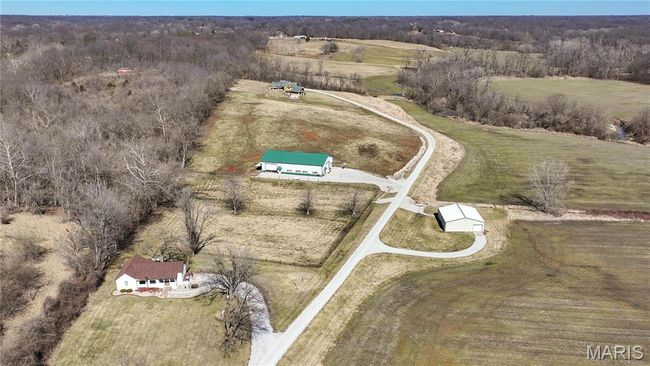 2445 Seiler Rd, House other with 3 bedrooms, 5 bathrooms and 2 parking in Alton IL | Image 15