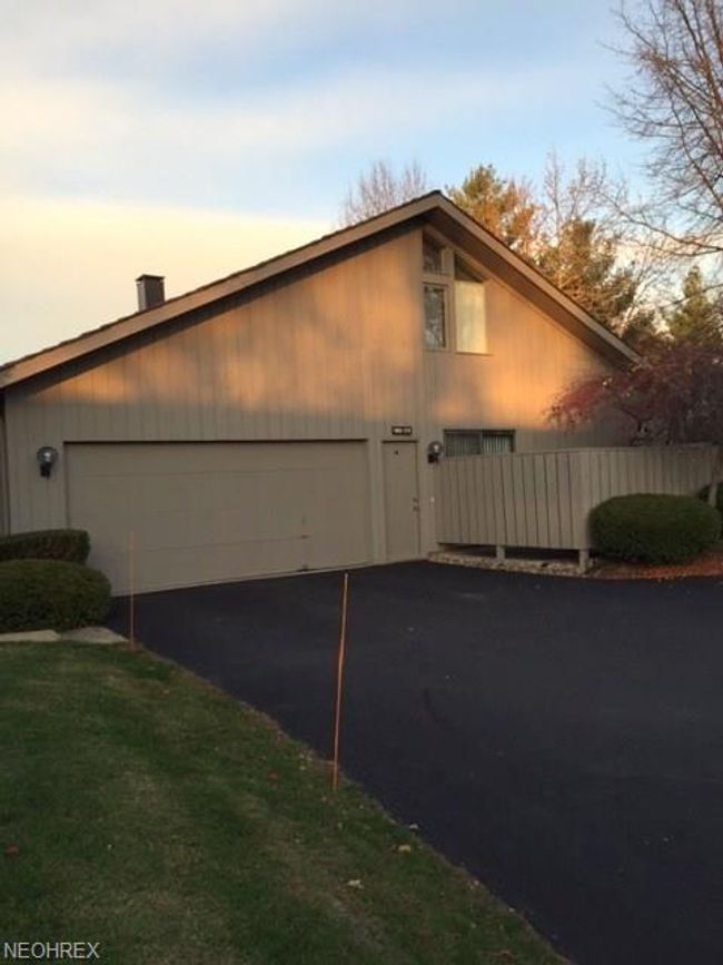 18024 Dogwood Trail, Sold in Aurora Zoocasa