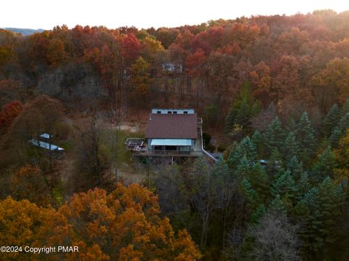 8611 Laurel Ln, Slatington, PA, 18080-3534 | Card Image