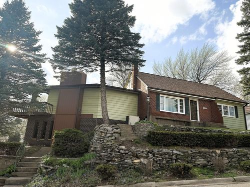 609 Moss Pl, Dixon, IL, 61021-1951 | Card Image