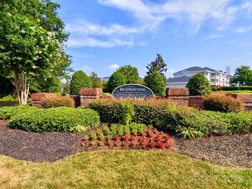 9022 Meadow Vista Rd, Charlotte, NC, 28213-5291 | Card Image