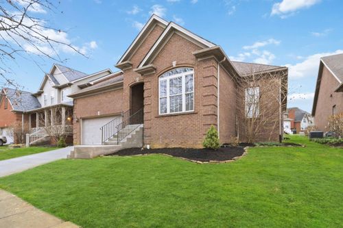 824 Livania Ln, Lexington, KY, 40509-1757 | Card Image