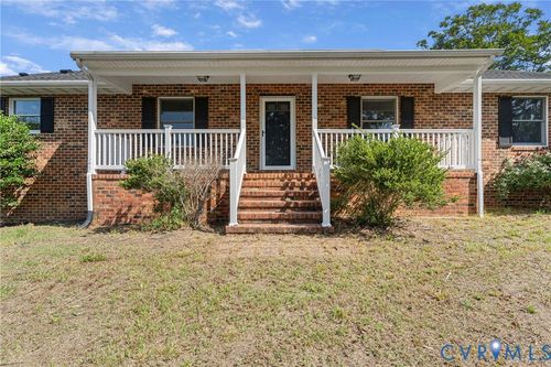 500 Parr Dr, Tappahannock, VA, 22560-5457 | Card Image