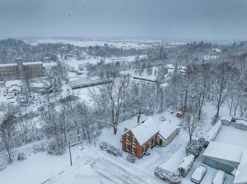 40 Thomas St, Almonte, ON, K0A1A0 | Card Image