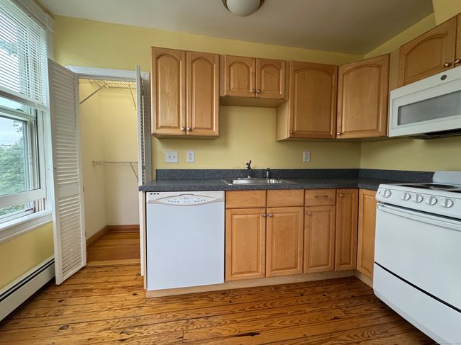 APT-4 - 490 Riverside Ave, Home with 1 bedrooms, 1 bathrooms and 1 parking in Westport CT | Image 6