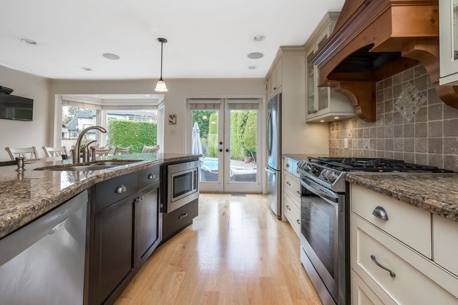 515 Erin Place, House other with 5 bedrooms, 2 bathrooms and 8 parking in Delta BC | Image 11