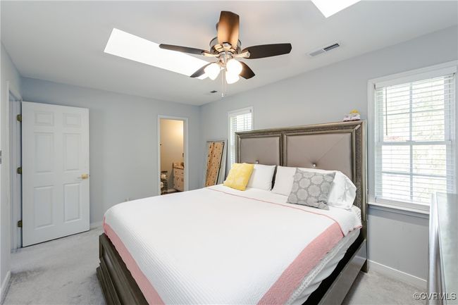 upstairs primary | Image 32
