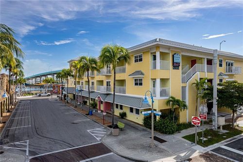 303-450 Old San Carlos Blvd, Fort Myers Beach, FL, 33931-2148 | Card Image
