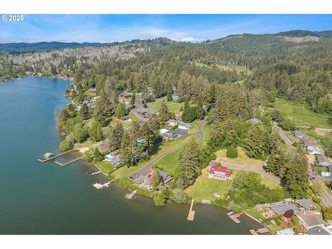 3271 Ne East Devils Lake Rd, House other with 4 bedrooms, 5 bathrooms and 5 parking in Otis OR | Image 25