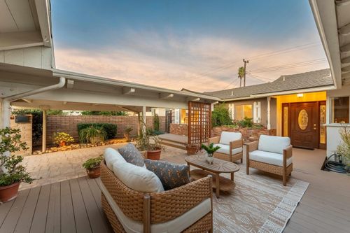 134 Santa Paula Ave, SANTA BARBARA, CA, 93111-2140 | Card Image