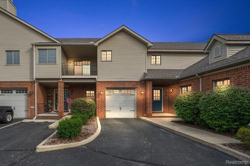 32 Highland Ave, Clawson, MI, 48017-1539 | Card Image