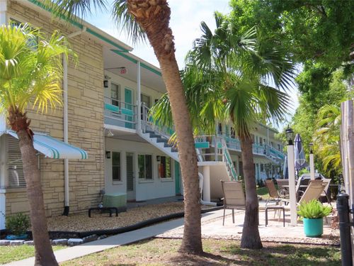 apt-17-6100 21st St N, ST PETERSBURG, FL, 33714-4703 | Card Image