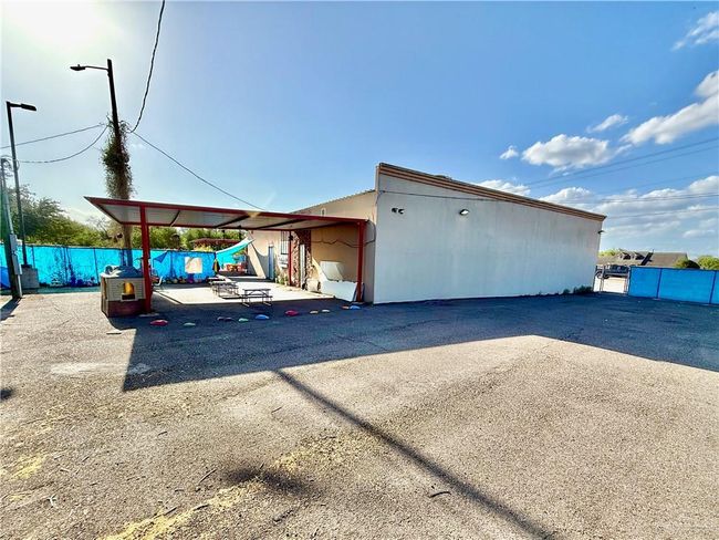 425 W Expressway 83, Home with 0 bedrooms, 0 bathrooms and 24 parking in Sullivan City TX | Image 16
