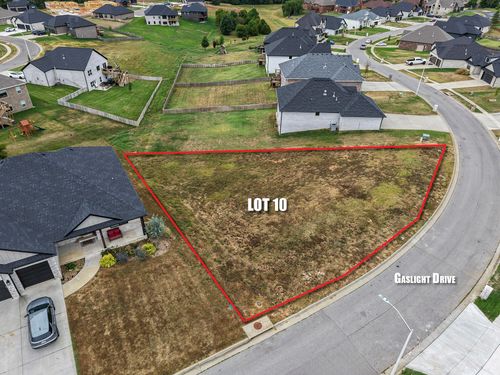 1302 W Gaslight Dr, Springfield, MO, 65810-3319 | Card Image