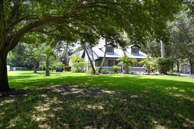 5004 Sw Martin Commons Way, House other with 3 bedrooms, 2 bathrooms and null parking in Palm City FL | Image 2