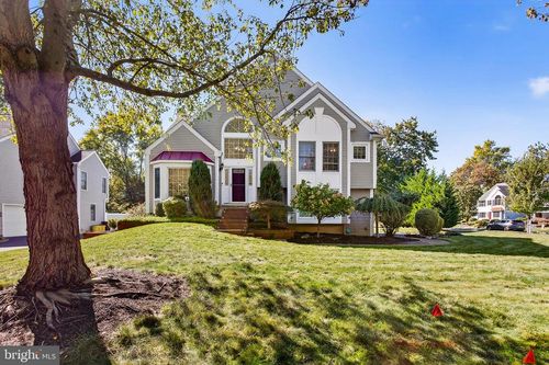 17 Elm St, Hopewell, NJ, 08525-1837 | Card Image