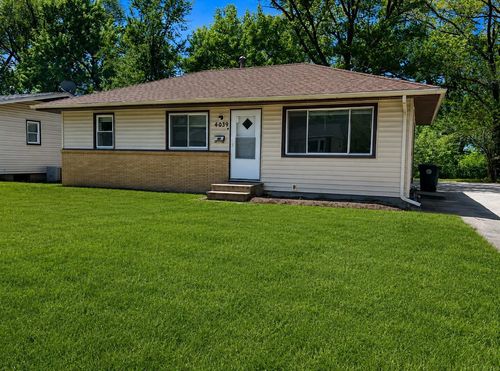 4039 Niles Street, Waterloo, IA, 50703 | Card Image