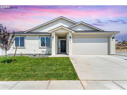 1311 Se Kimber Dr, Hermiston, OR, 97838 | Card Image