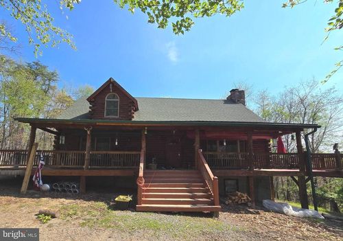 864 Choke Cherry Ln, GREAT CACAPON, WV, 25422-3578 | Card Image