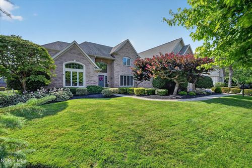 558 Laguna Pt, Holland, OH, 43528-9036 | Card Image