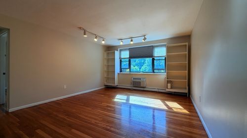13-70 Jamaicaway, Boston, MA, 02130-1026 | Card Image