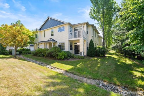 unit-2001-1855 Trossachs Blvd Se, Sammamish, WA, 98075-5922 | Card Image