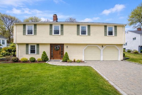 38 Cranmore Ln, Melrose, MA, 02176-1507 | Card Image