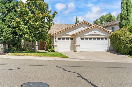7951 Bothwell Dr, Sacramento, CA, 95829-6087 | Card Image