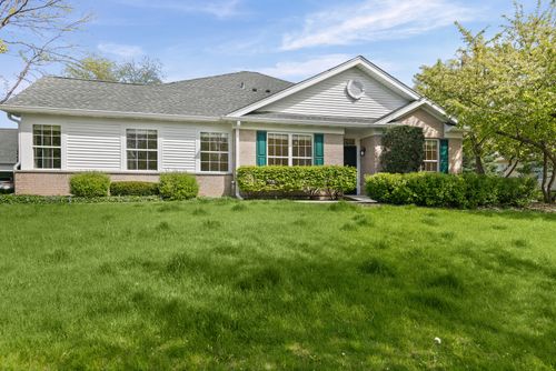 104 Enfield Lane, Grayslake, IL, 60030 | Card Image