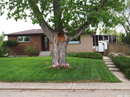 449 Martin St, Burstall, SK, S0N0E5 | Card Image