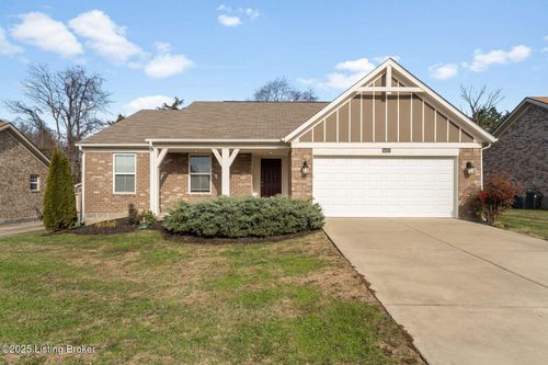 8425 Splendid Pt, Louisville, KY, 40229 | Card Image