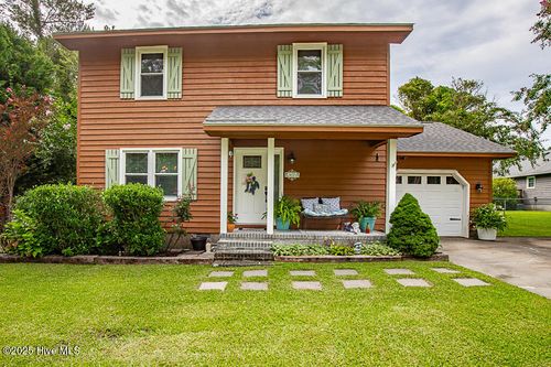 305 Berkshire Dr, Havelock, NC, 28532-9693 | Card Image