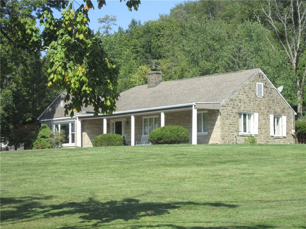 Nob Hill Dr, Murrysville, PA 15668