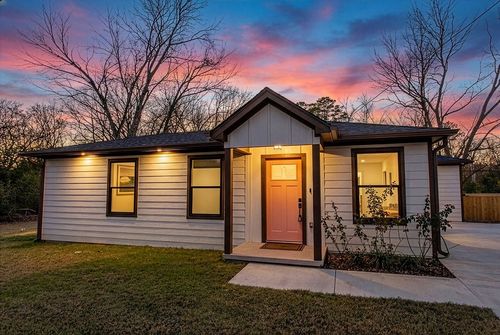 17677 County Road 4112, Lindale, TX, 75771-6111 | Card Image