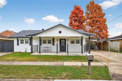 2429 Volpe Dr, Chalmette, LA, 70043-5544 | Card Image