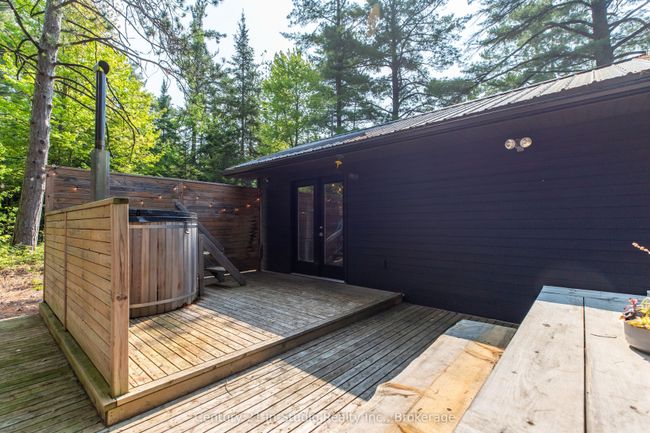 204 Ogimah Rd, House other with 2 bedrooms, 2 bathrooms and 10 parking in South Bruce Peninsula ON | Image 9