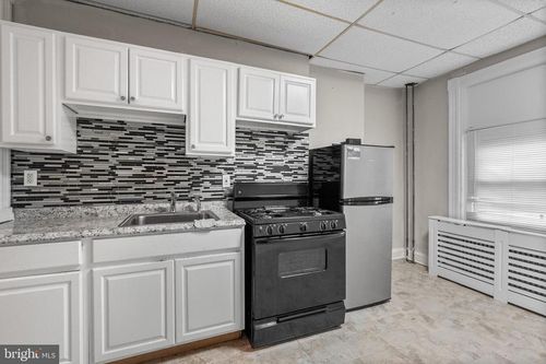 812 N Streeper St, BALTIMORE, MD, 21205-1725 | Card Image