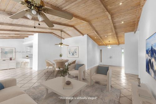 9811 Sw 135th Ave, Miami, FL, 33186-2853 | Card Image