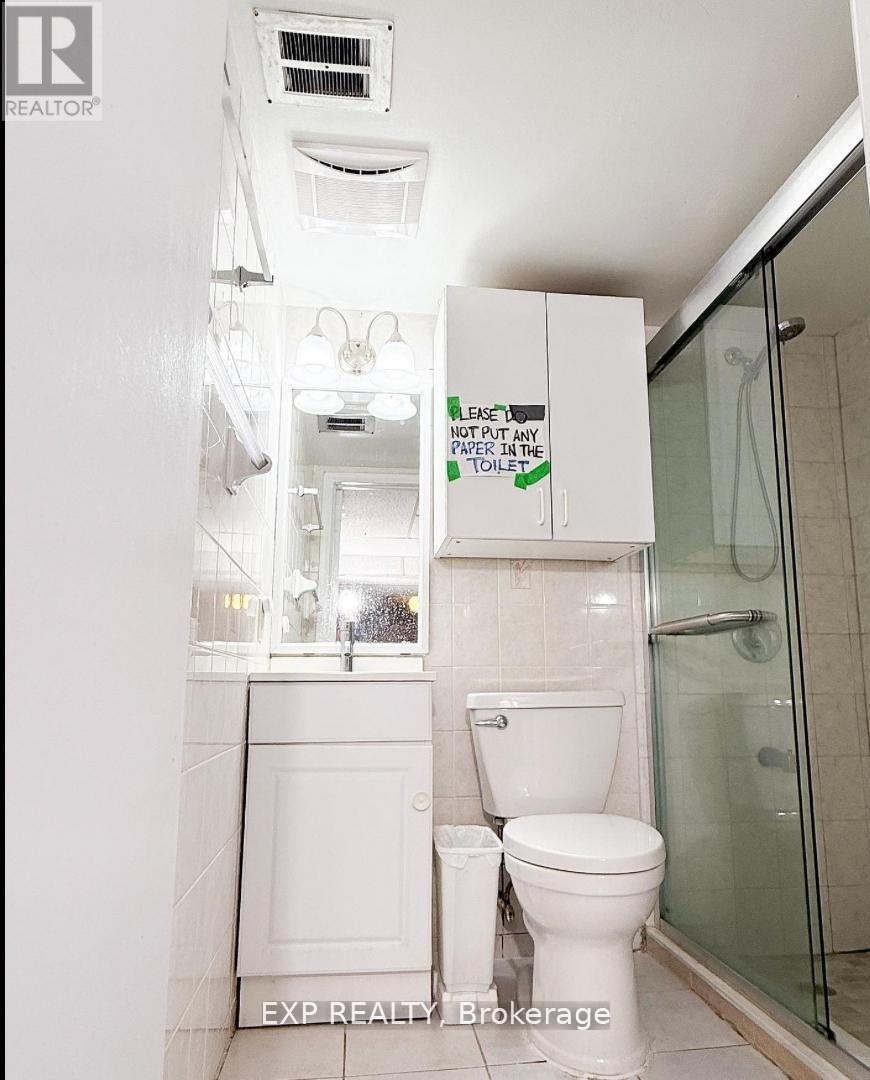 Residential Lease in Toronto (Newtonbrook West)