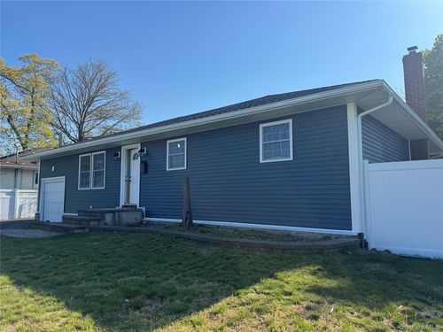 495 Dewitt Ave, North Babylon, NY, 11703-2101 | Card Image