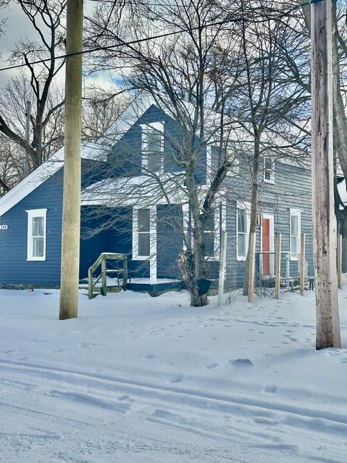 249 Washington Ave, Muskegon, MI, 49441-2141 | Card Image