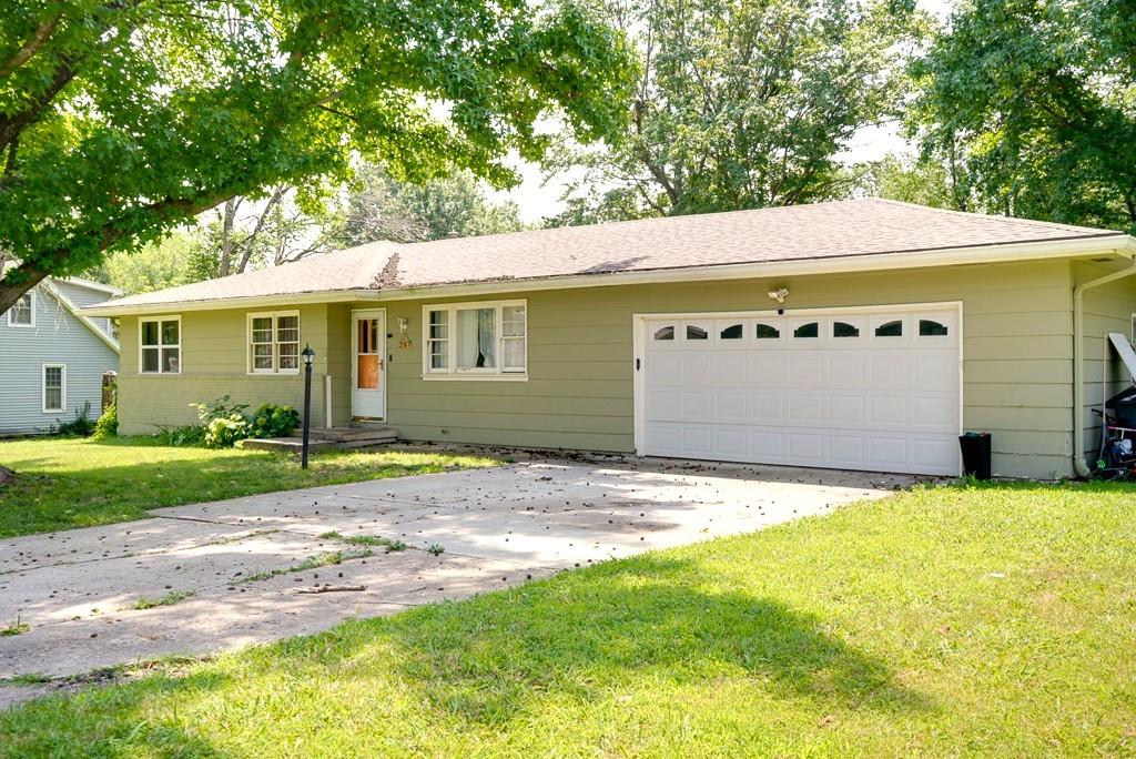 19th St, Oak Grove, MO 64075