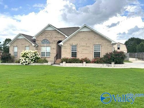 17134 Glaze Rd, Athens, AL, 35611-7577 | Card Image