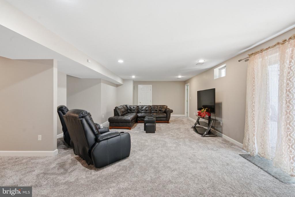 Residential in DAVIDSONVILLE 2