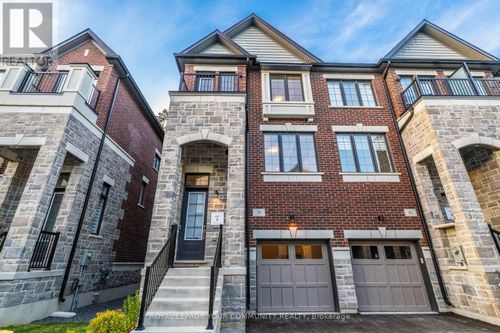 38 Arbour Green Cres, Kleinburg, ON, L4H4V2 | Card Image