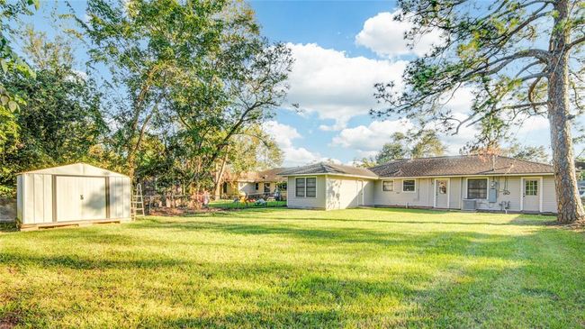 131 Laurel St, House other with 4 bedrooms, 1 bathrooms and 1 parking in Lake Jackson TX | Image 33