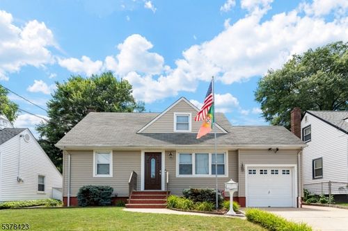 1084 Woodland Ave, Union, NJ, 07083-7715 | Card Image