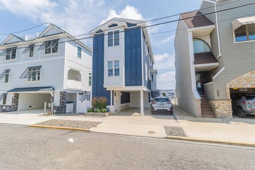 328 83rd St, Stone Harbor, NJ, 08247-1714 | Card Image