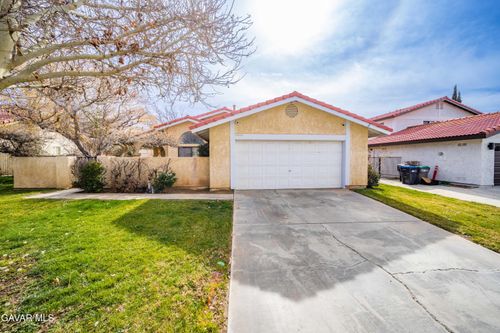 1844 Nessa Dr, Lancaster, CA, 93535-5774 | Card Image